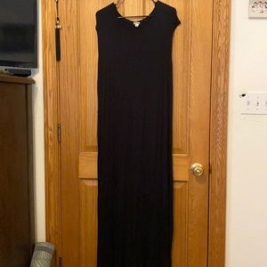 Black cap sleeve maxi